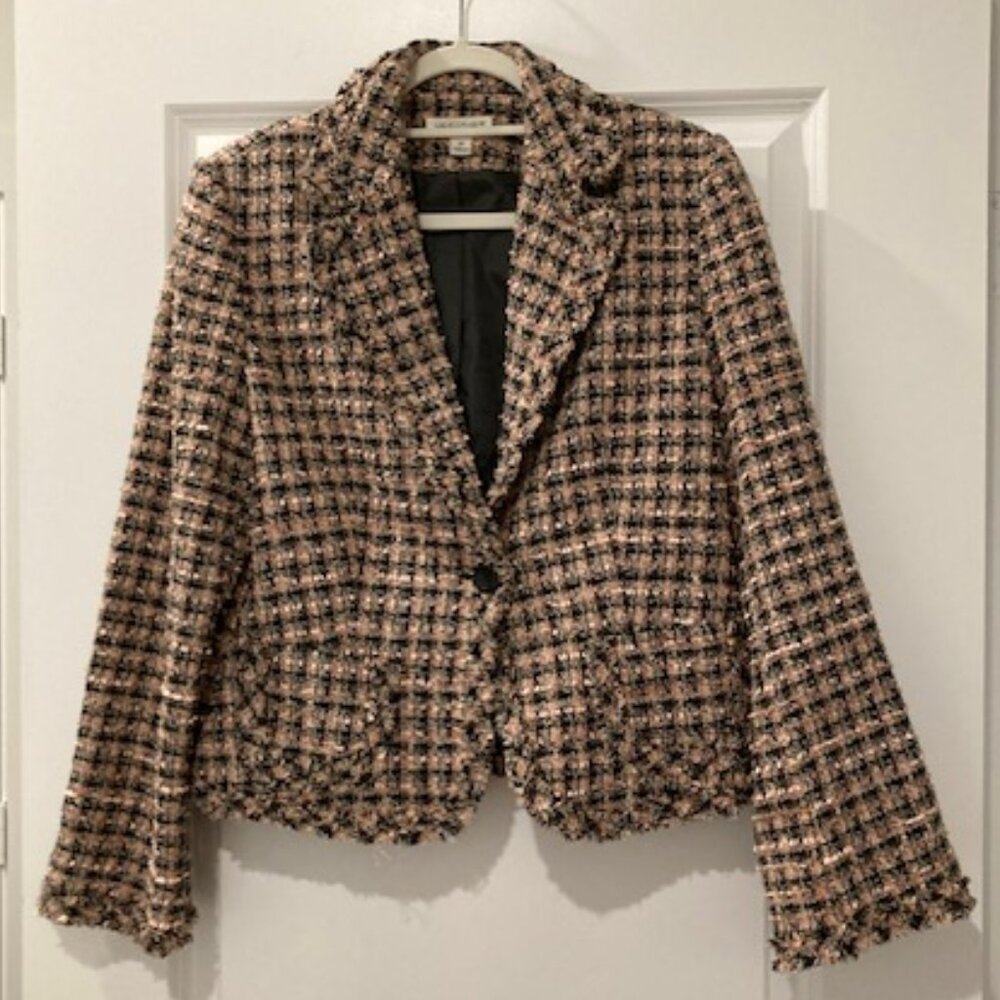 Women's tweed Blazer.
